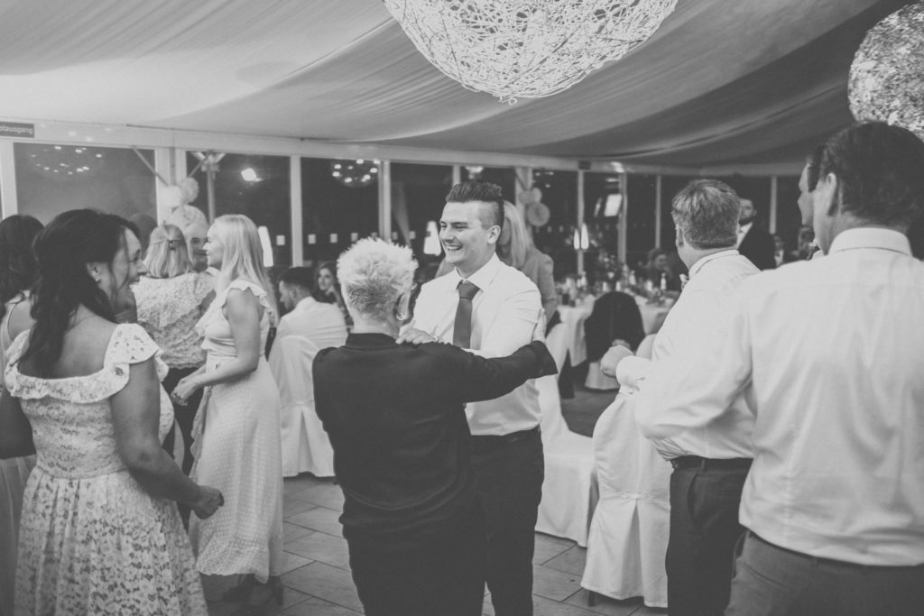 Hochzeit im Golfclub — Bild 186